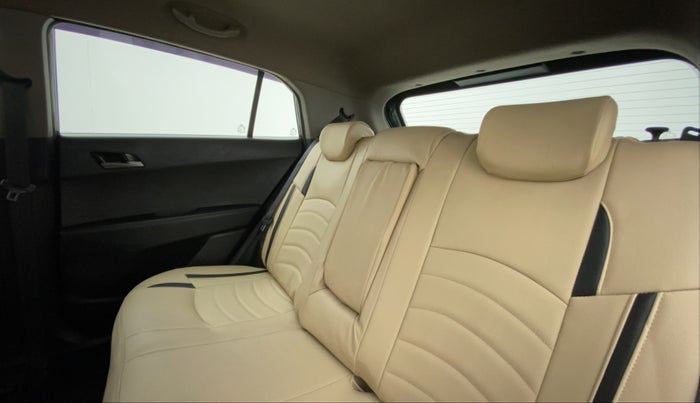 2015 Hyundai Creta 1.6 SX PLUS PETROL, Petrol, Manual, 81,516 km, Right Side Rear Door Cabin