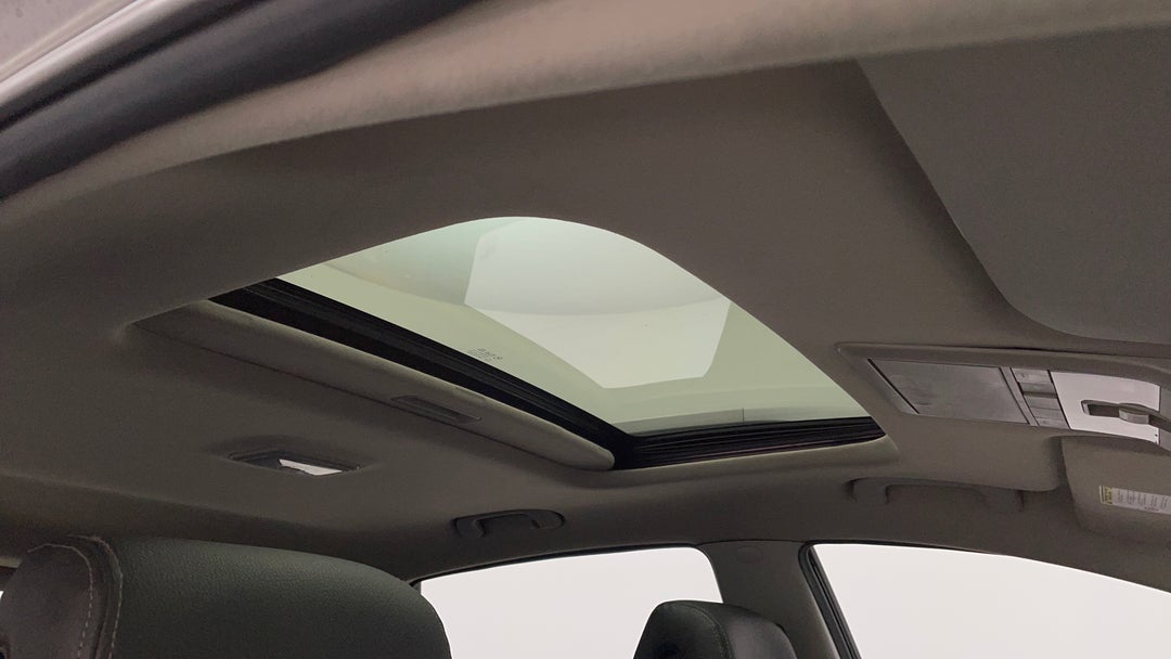 Interior Sunroof/Moonroof