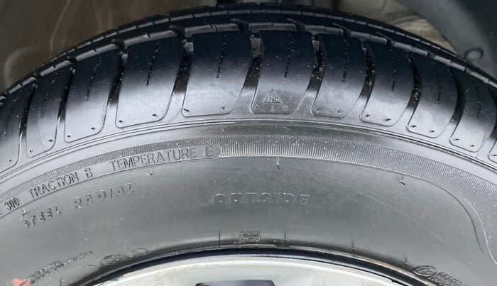 2018 Maruti Swift VXI D, Petrol, Manual, 7,407 km, Right Front Tyre Tread
