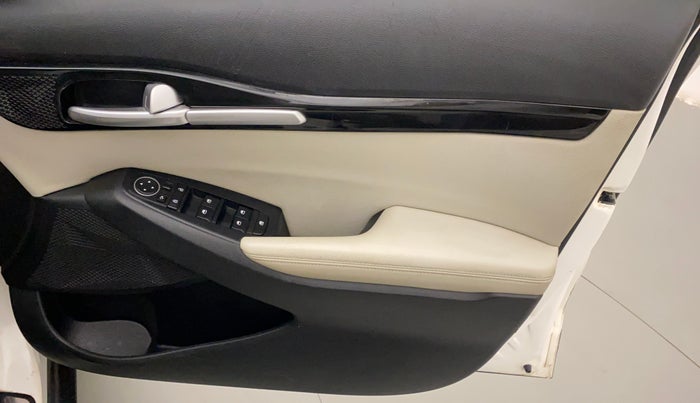 2019 KIA SELTOS HTX CVT 1.5 DUAL TONE, Petrol, Automatic, 27,245 km, Driver Side Door Panels Control