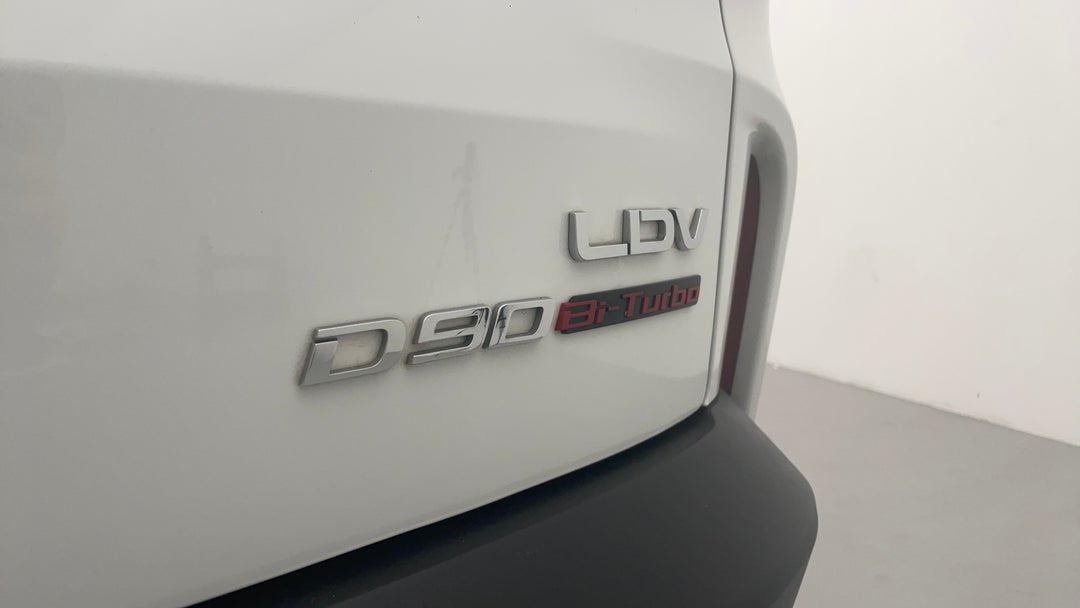 2023 LDV D90 Executive (4wd) D20, Automatic, 35737 km, Badge (Boot Right Side)