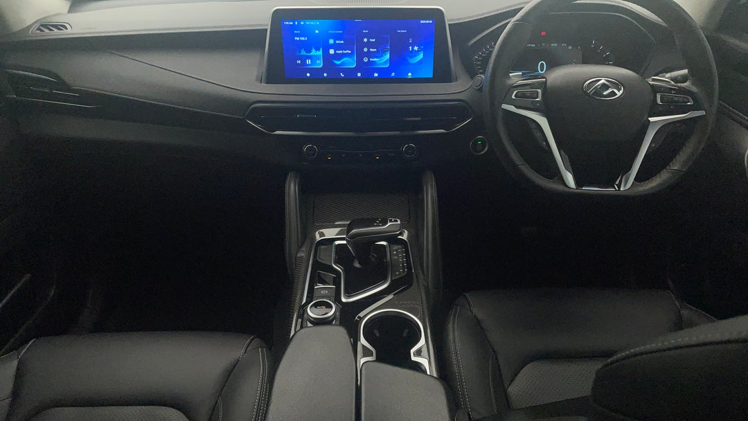 2023 LDV D90 Executive (4wd) D20, Automatic, 35737 km, Center Console