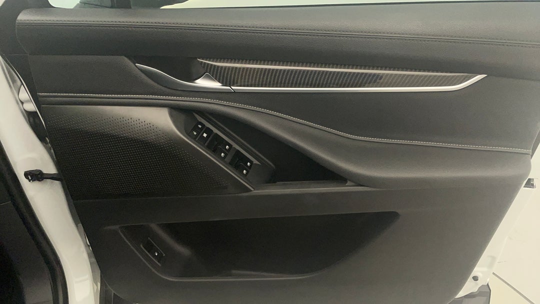 2023 LDV D90 Executive (4wd) D20, Automatic, 35737 km, Speaker View