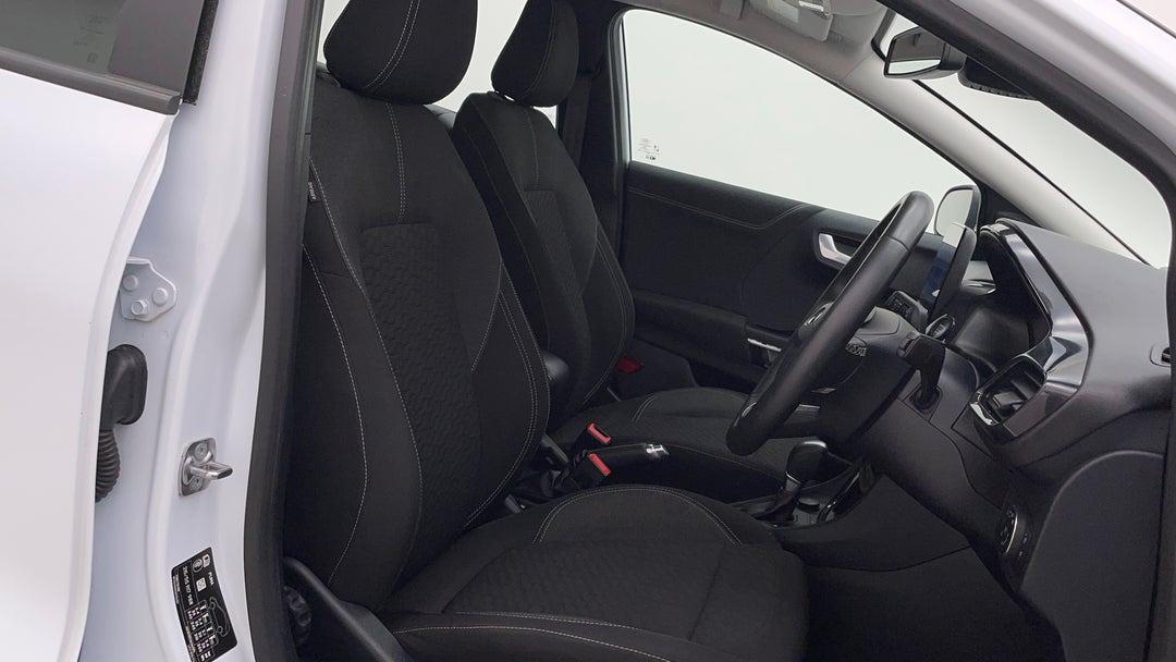 2022 Ford Puma Puma, Automatic, 63707 km, Right Side Front Door Cabin View