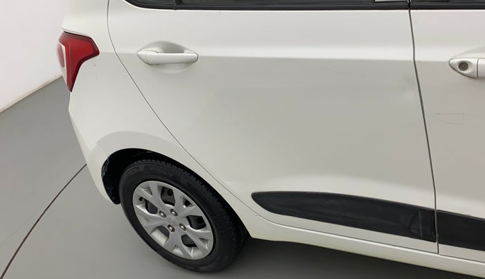 2015 Hyundai Grand i10 MAGNA 1.2 KAPPA VTVT, Petrol, Manual, 68,196 km, Right rear door - Slightly dented