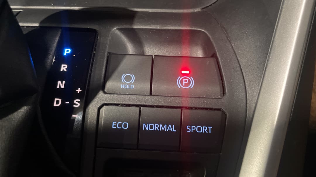 2020 Toyota RAV4 Gx (2WD) Hybrid, Automatic, 61563 km, Handbrake