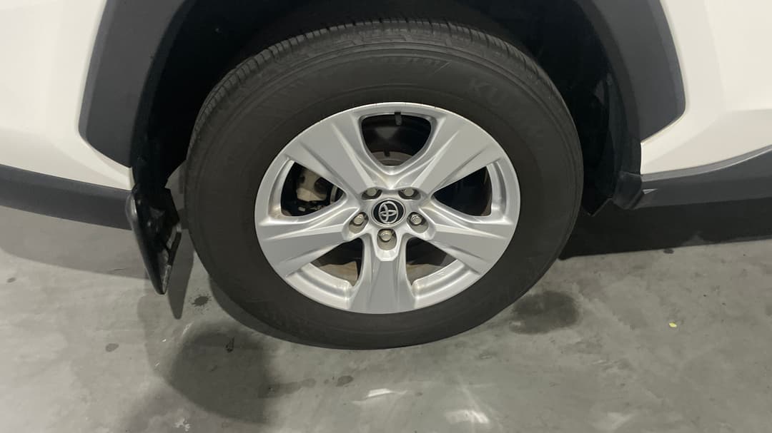 2020 Toyota RAV4 Gx (2WD) Hybrid, Automatic, 61563 km, Right Rear Wheel