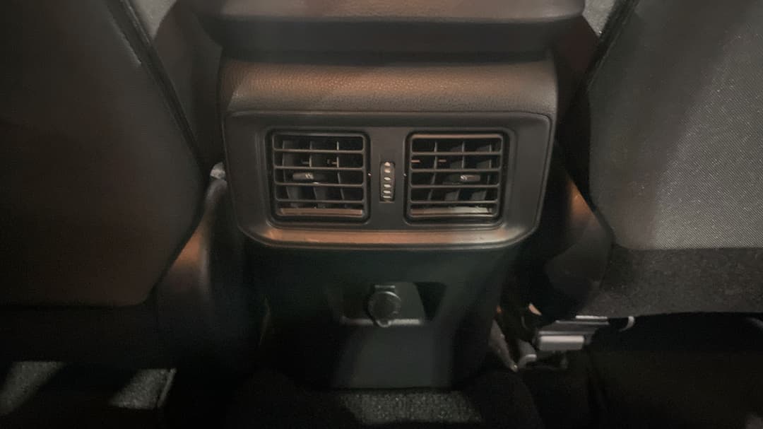 2020 Toyota RAV4 Gx (2WD) Hybrid, Automatic, 61563 km, Rear A/C Vent