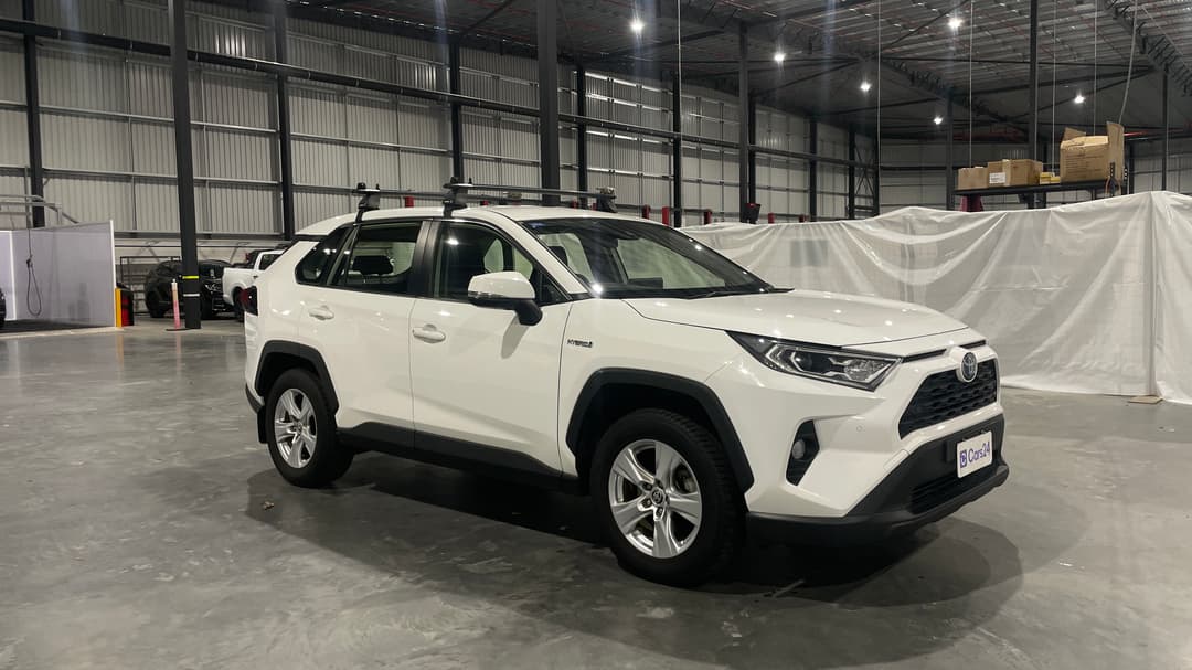 2020 Toyota RAV4 Gx (2WD) Hybrid, Automatic, 61563 km, Right Front Diagonal (45- Degree) View