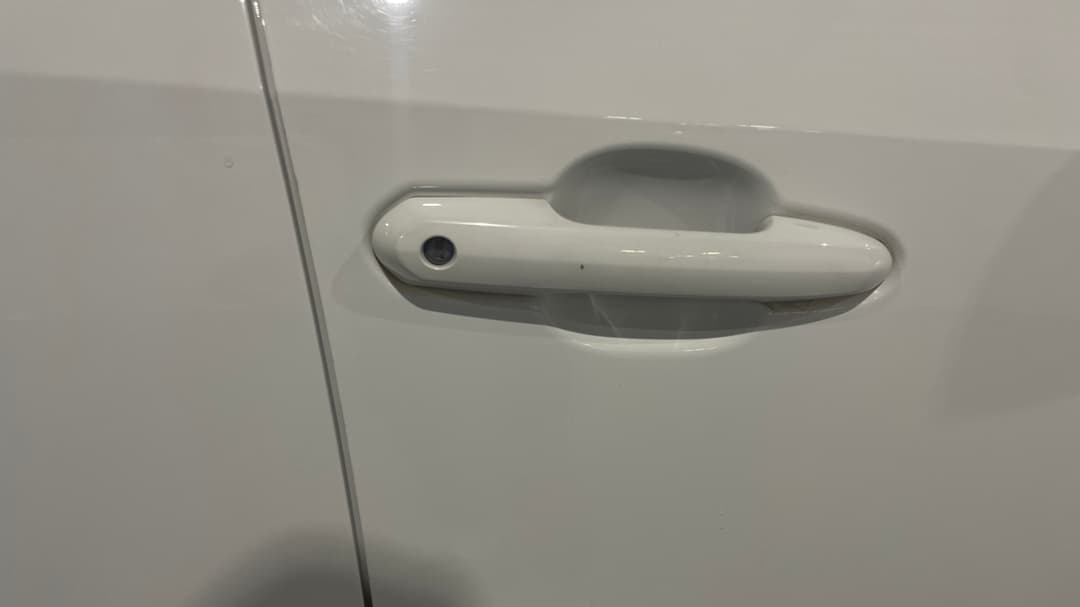 2020 Toyota RAV4 Gx (2WD) Hybrid, Automatic, 61563 km, Door Handles Front RHS Chip