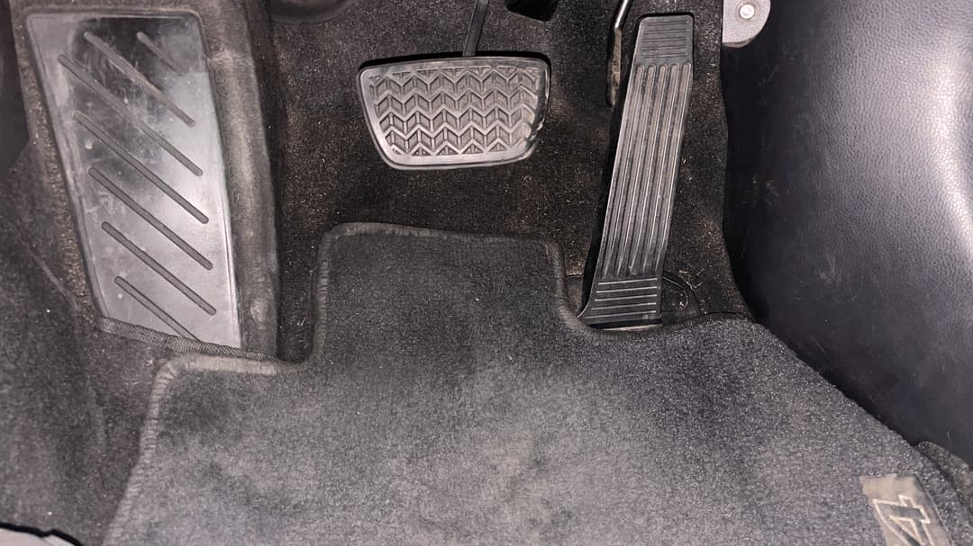 2020 Toyota RAV4 Gx (2WD) Hybrid, Automatic, 61563 km, Pedals and Footmat