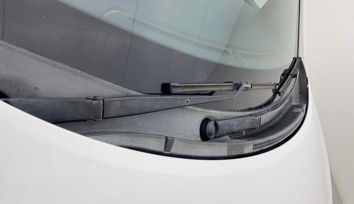 2014 Hyundai Grand i10 MAGNA 1.2 KAPPA VTVT, Petrol, Manual, 82,116 km, Front windshield - Rubber blade broken or missing