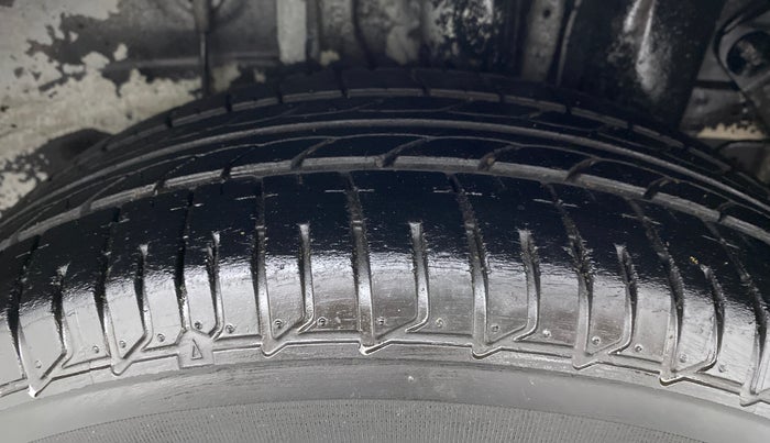 2019 Hyundai Elite i20 SPORTZ PLUS 1.2, Petrol, Manual, 29,829 km, Left Rear Tyre Tread