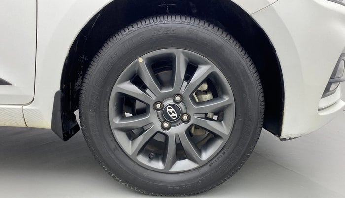 2019 Hyundai Elite i20 SPORTZ PLUS 1.2, Petrol, Manual, 29,829 km, Right Front Wheel