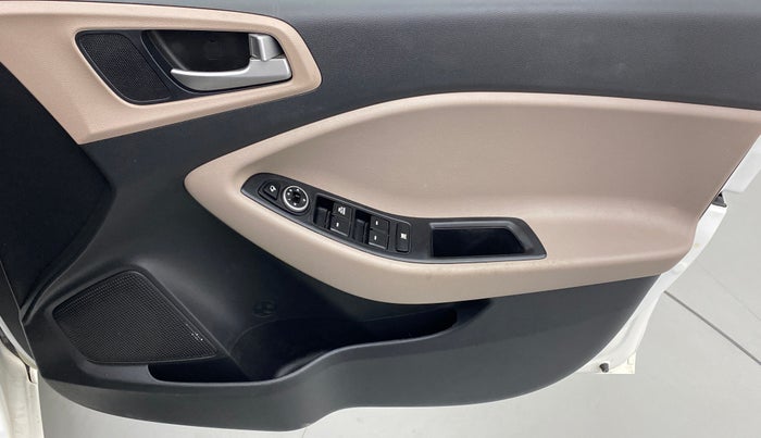 2019 Hyundai Elite i20 SPORTZ PLUS 1.2, Petrol, Manual, 29,829 km, Driver Side Door Panels Control