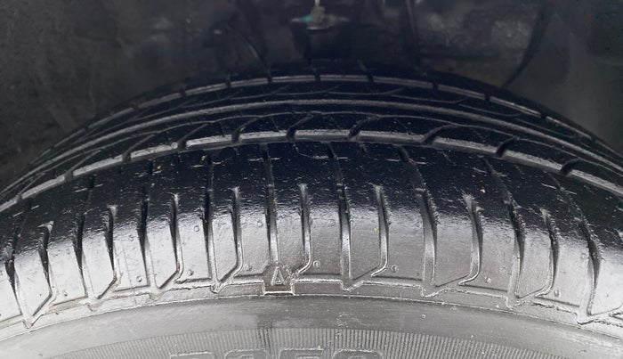 2019 Hyundai Elite i20 SPORTZ PLUS 1.2, Petrol, Manual, 29,829 km, Right Front Tyre Tread