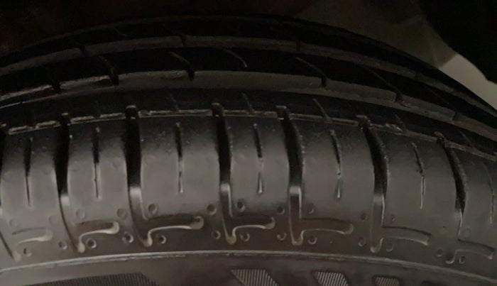 2022 Hyundai GRAND I10 NIOS SPORTZ 1.2 KAPPA VTVT CNG, CNG, Manual, 11,942 km, Left Rear Tyre Tread
