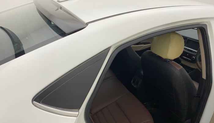 2019 Hyundai Verna 1.6 VTVT SX, CNG, Manual, 74,621 km, Right C pillar - Pillar damaged/repaired