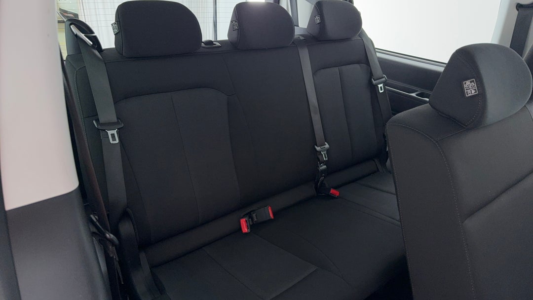 2022 Hyundai Staria Staria, Automatic, 53831 km, Third Row Seats