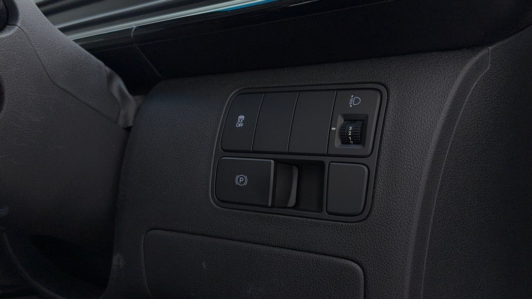 2022 Hyundai Staria Staria, Automatic, 53831 km, Utility Switches/Buttons