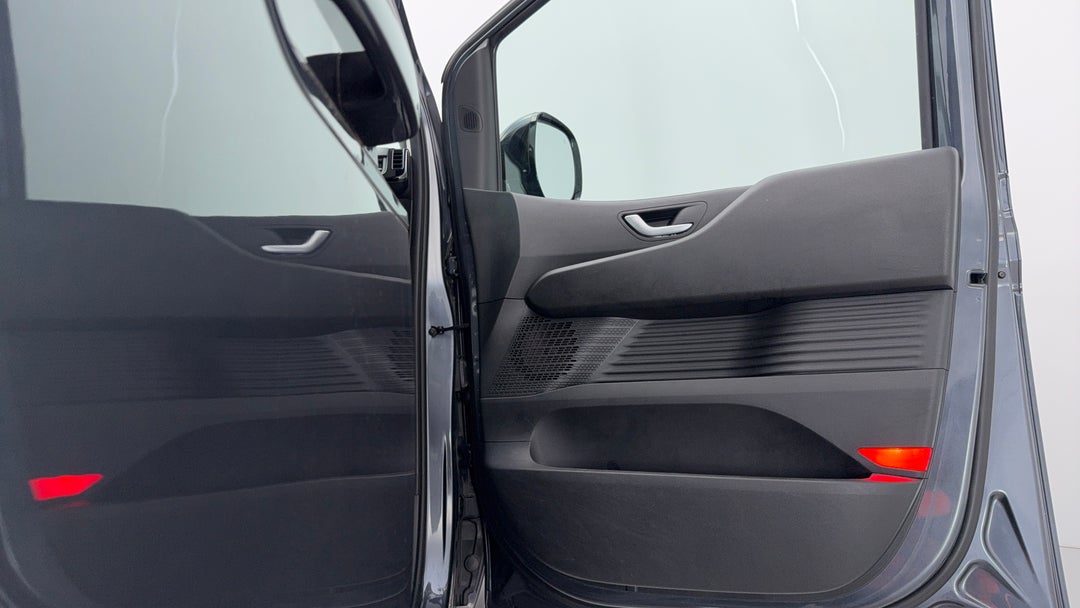 2022 Hyundai Staria Staria, Automatic, 53831 km, Speaker View