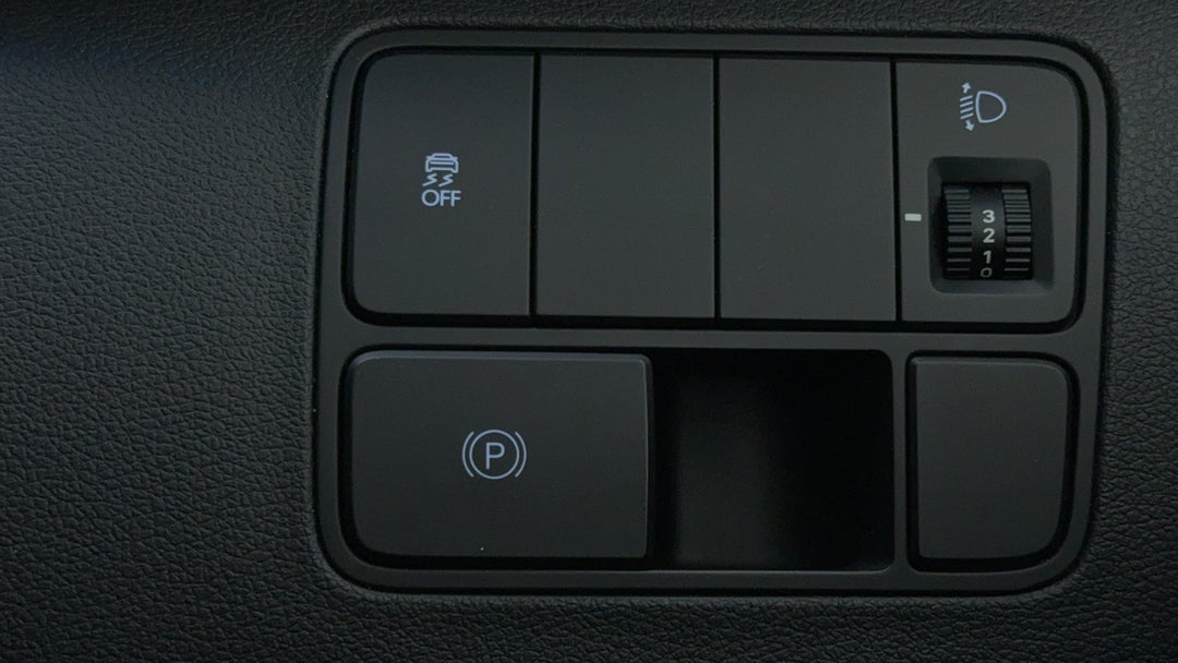 2022 Hyundai Staria Staria, Automatic, 53831 km, Handbrake