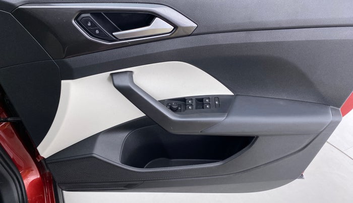 2022 Volkswagen TAIGUN TOPLINE  1.0 TSI AT, Petrol, Automatic, 8,456 km, Driver Side Door Panels Control