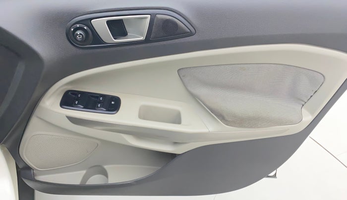 2016 Ford Ecosport TITANIUM 1.5L PETROL AT, Petrol, Automatic, 51,040 km, Driver Side Door Panels Control
