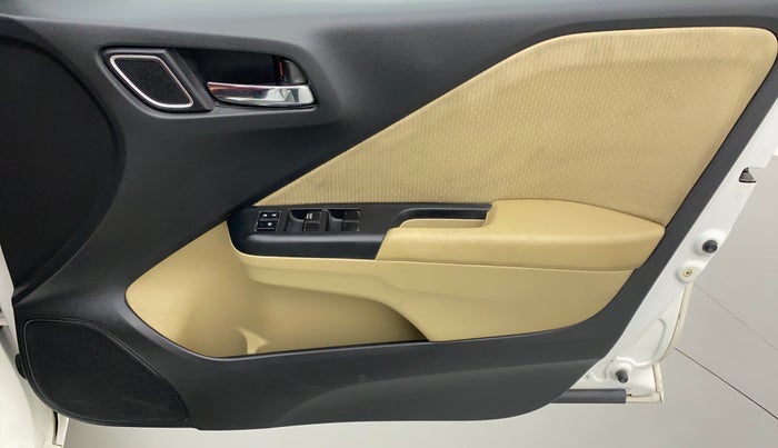 2018 Honda City V MT PETROL, Petrol, Manual, 28,267 km, Driver Side Door Panels Control