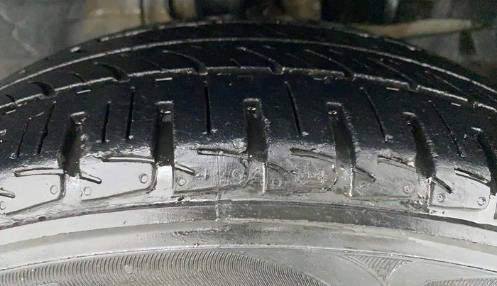 2018 Honda City V MT PETROL, Petrol, Manual, 28,267 km, Right Front Tyre Tread