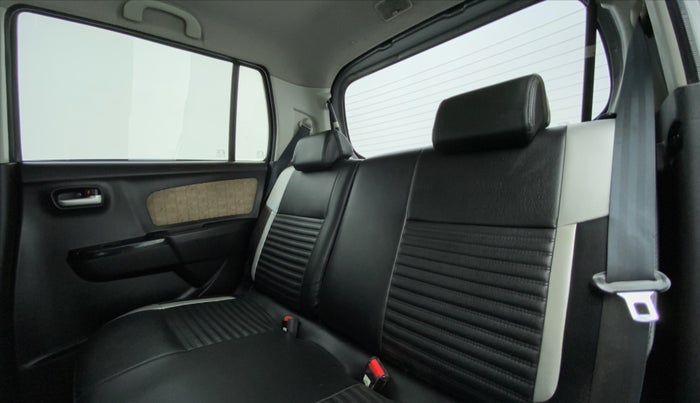 2017 Maruti Wagon R 1.0 VXI, Petrol, Manual, 27,302 km, Right Side Rear Door Cabin