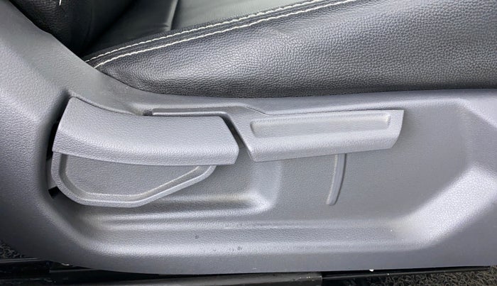 2019 Hyundai GRAND I10 NIOS SPORTZ PETROL, Petrol, Manual, 40,877 km, Driver Side Adjustment Panel
