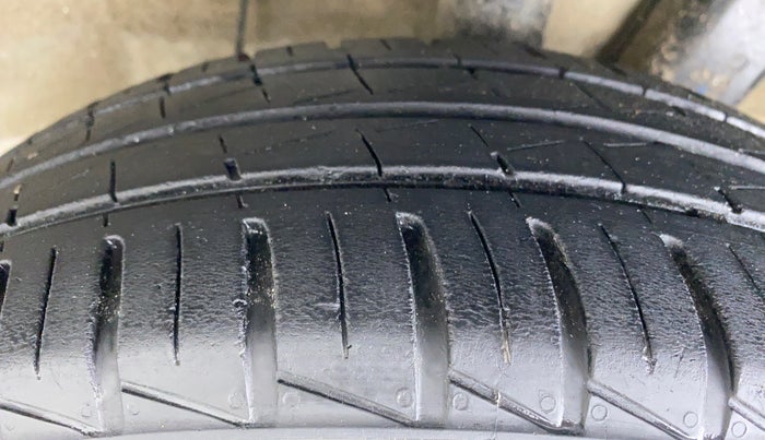 2019 Hyundai GRAND I10 NIOS SPORTZ PETROL, Petrol, Manual, 40,877 km, Left Rear Tyre Tread