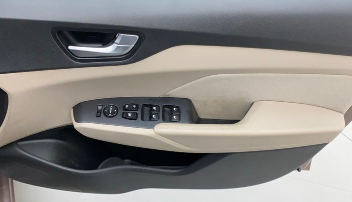 2018 Hyundai Verna 1.4 EX PETROL, Petrol, Manual, 64,469 km, Driver Side Door Panels Control