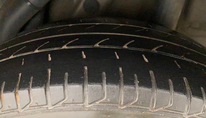 2018 Hyundai Verna 1.4 EX PETROL, Petrol, Manual, 64,469 km, Left Rear Tyre Tread