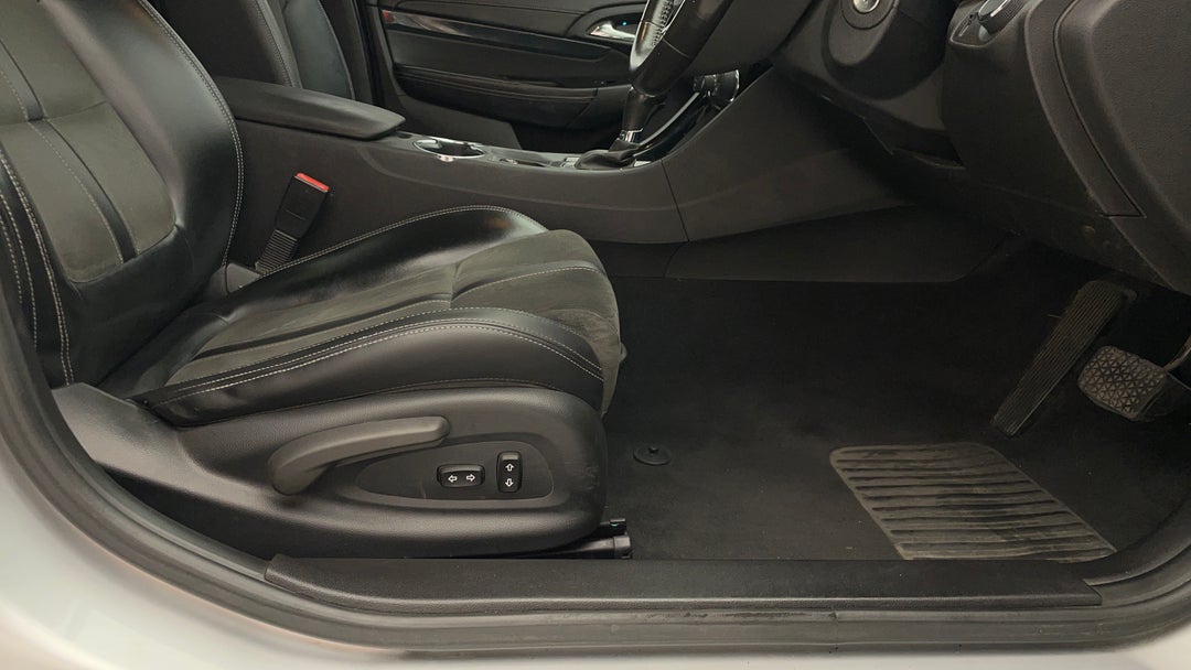 2015 Holden Ute Sv6, Automatic, 165610 km, Drivers Side Adjustment Panel