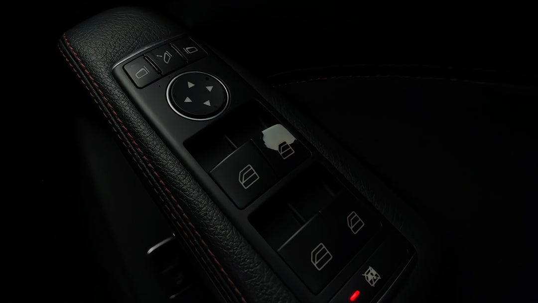 Doors Front RHS Chip