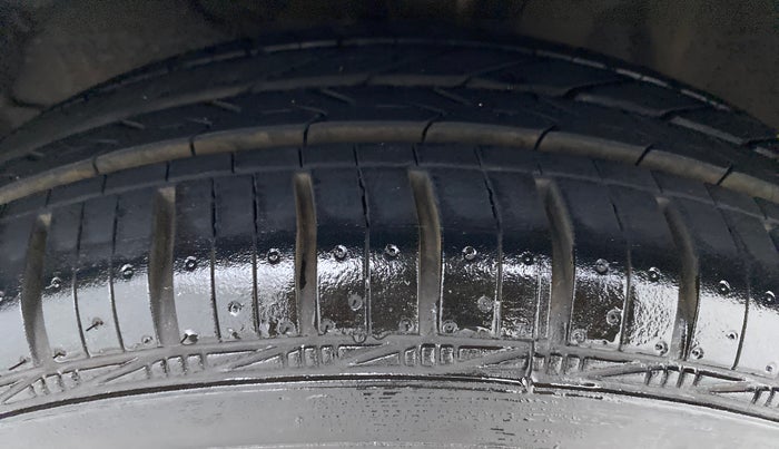 2018 Maruti Dzire VXI, Petrol, Manual, 54,146 km, Left Front Tyre Tread