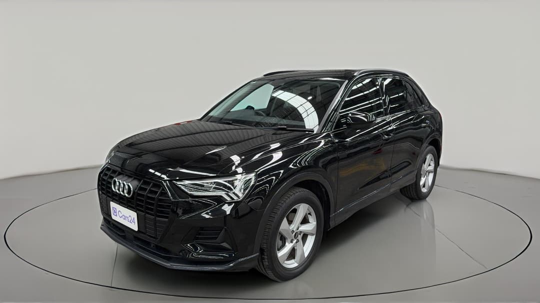 2021 Audi Q3 35 Tfsi, Automatic, 52341 km, Left Front Diagonal (45- Degree) View