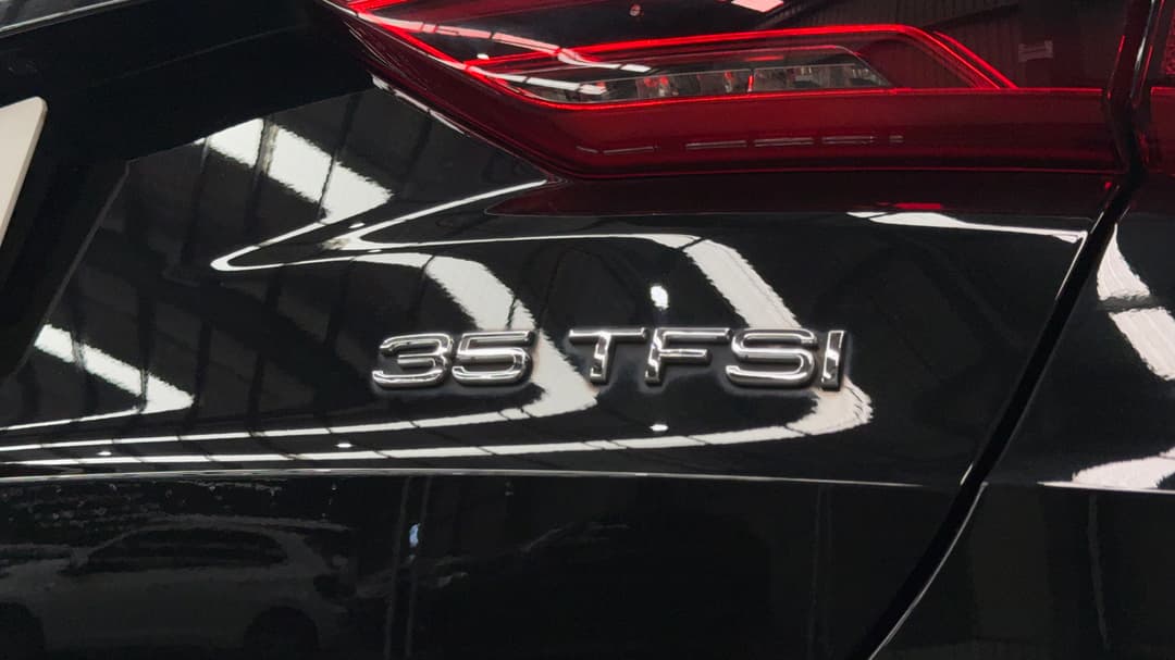 2021 Audi Q3 35 Tfsi, Automatic, 52341 km, Badge (Boot Right Side)