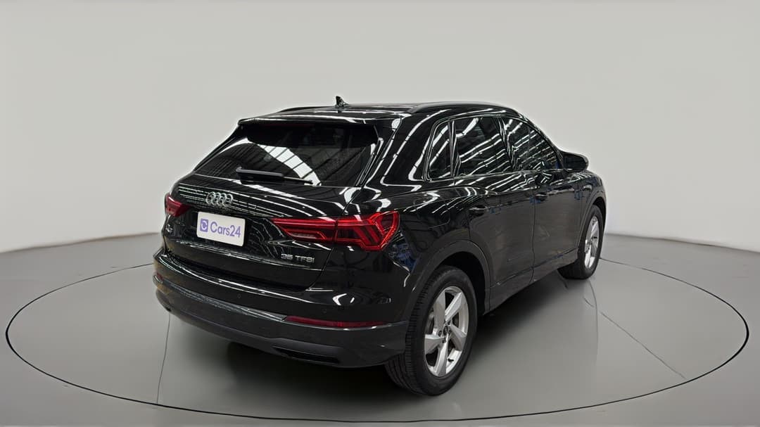 2021 Audi Q3 35 Tfsi, Automatic, 52341 km, Right Back Diagonal (45- Degree) View