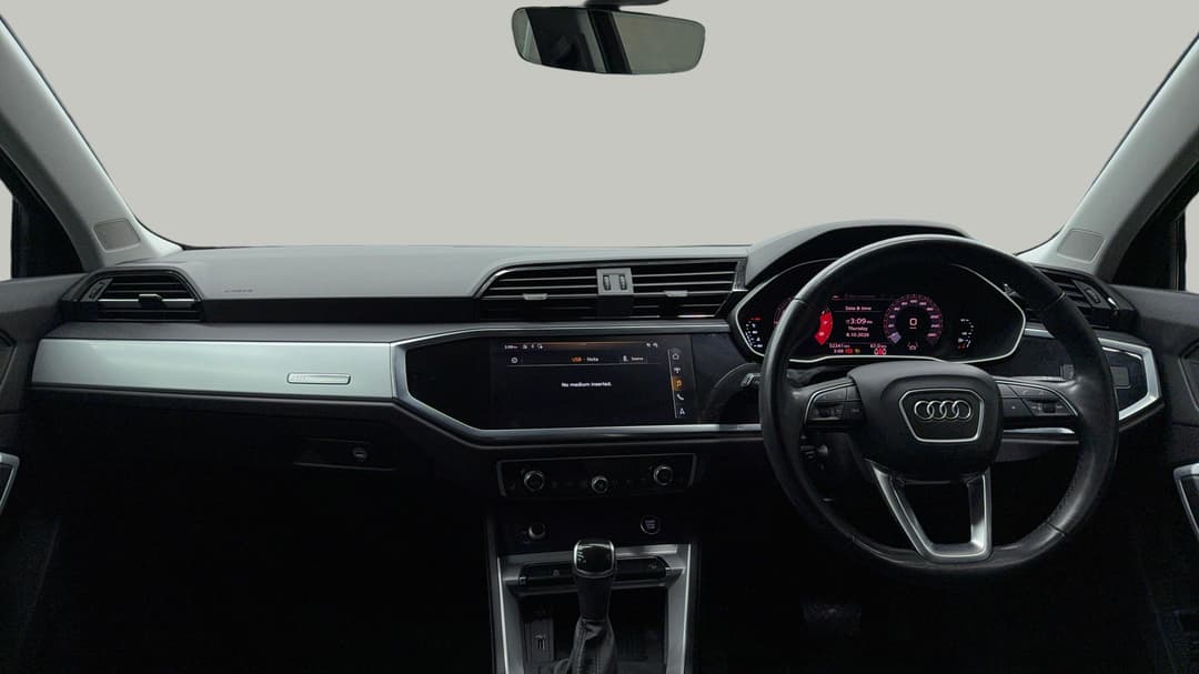 2021 Audi Q3 35 Tfsi, Automatic, 52341 km, Dashboard View