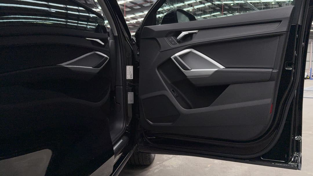 2021 Audi Q3 35 Tfsi, Automatic, 52341 km, Speaker View