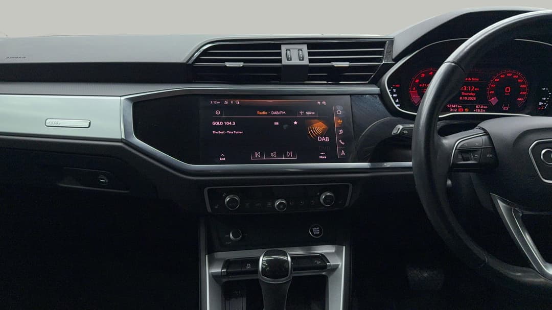 2021 Audi Q3 35 Tfsi, Automatic, 52341 km, Center Console