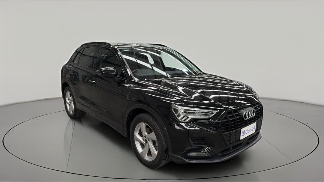 2021 Audi Q3 35 Tfsi, Automatic, 52341 km, Right Front Diagonal (45- Degree) View