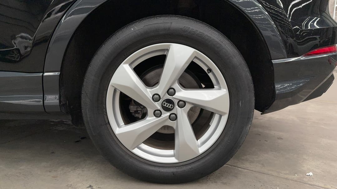 2021 Audi Q3 35 Tfsi, Automatic, 52341 km, Left Rear Wheel
