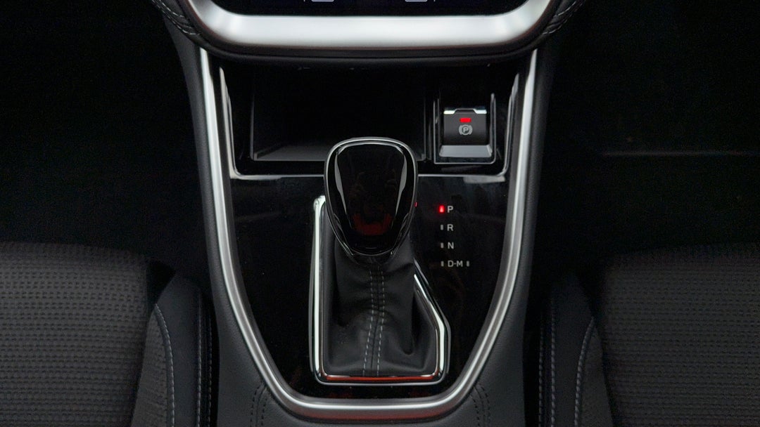 2022 Subaru Outback Awd, Automatic, 13079 km, Gear Lever 