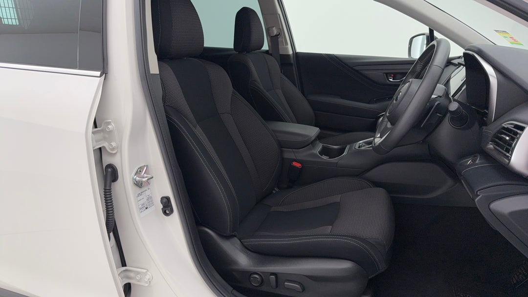 2022 Subaru Outback Awd, Automatic, 13079 km, Right Side Front Door Cabin View