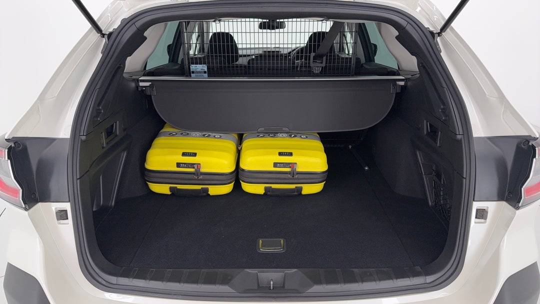 2022 Subaru Outback Awd, Automatic, 13079 km, Boot Inside View with Luggage