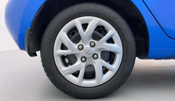 2017 Hyundai Grand i10 SPORTZ 1.2 KAPPA VTVT, Petrol, Manual, 12,380 km, Right Rear Wheel